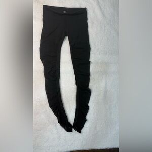 ALO Yoga Black Ruffle Leggings